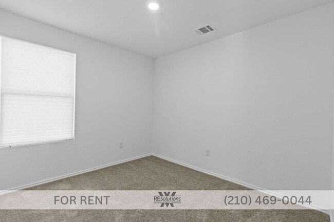 Building Photo - Newer 2023 home under $1,600 near Culebra, Government Canyon, SeaWorld, Northwest San Antonio, an...