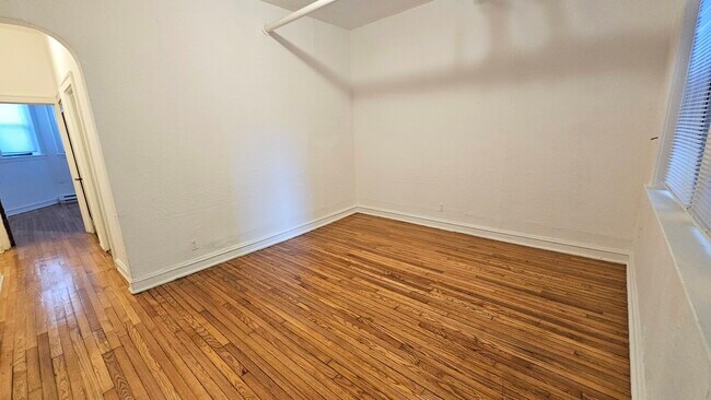 Building Photo - 5507 N Campbell Ave