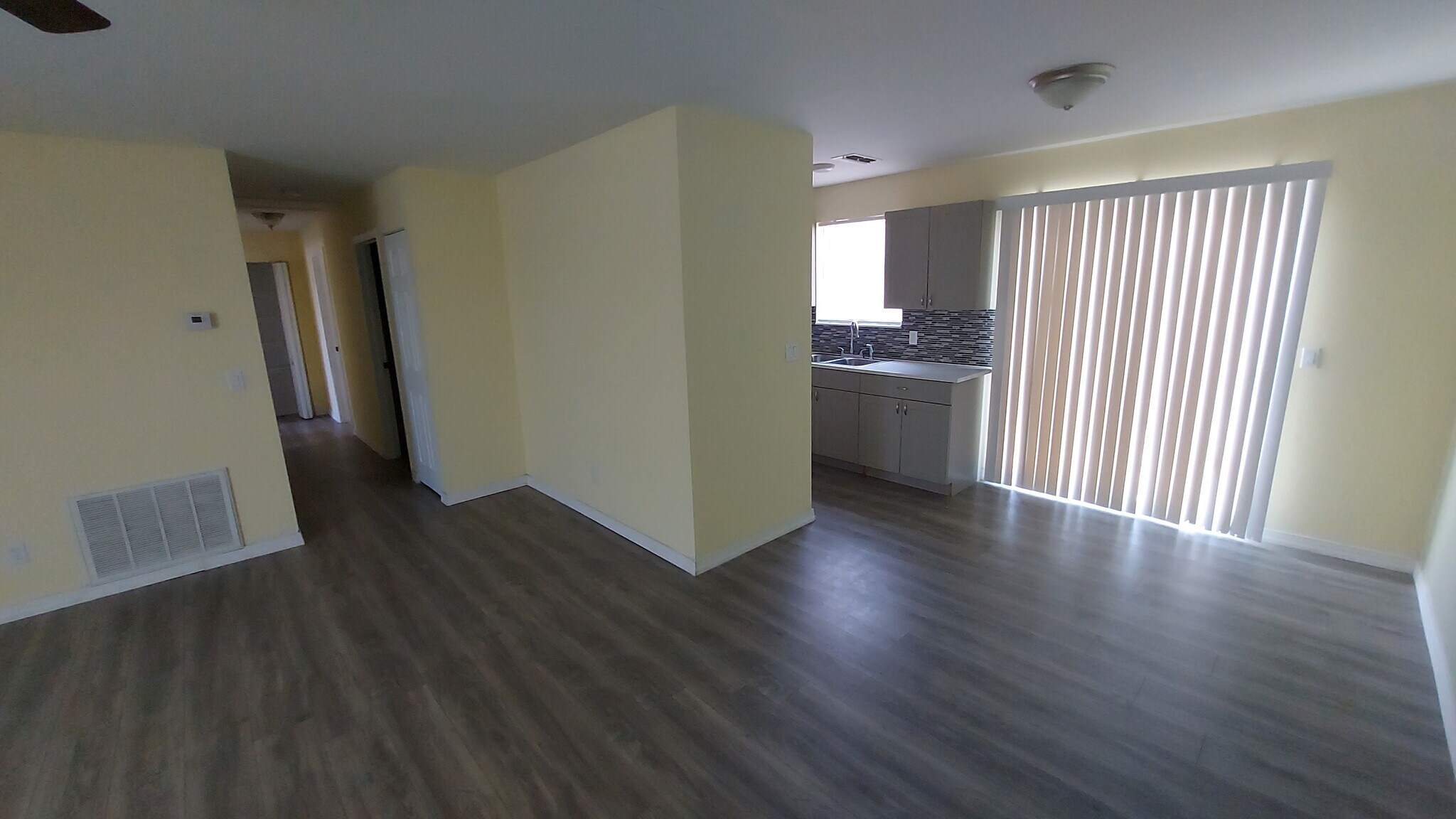 Building Photo - 1408 Xelda Ave S