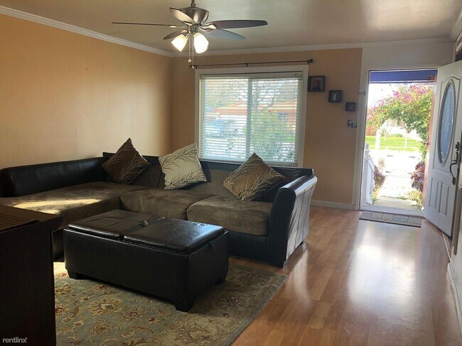 Building Photo - 5058 Garden Way