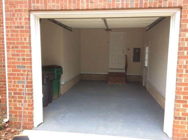 Building Photo - 3420 Archdale Dr
