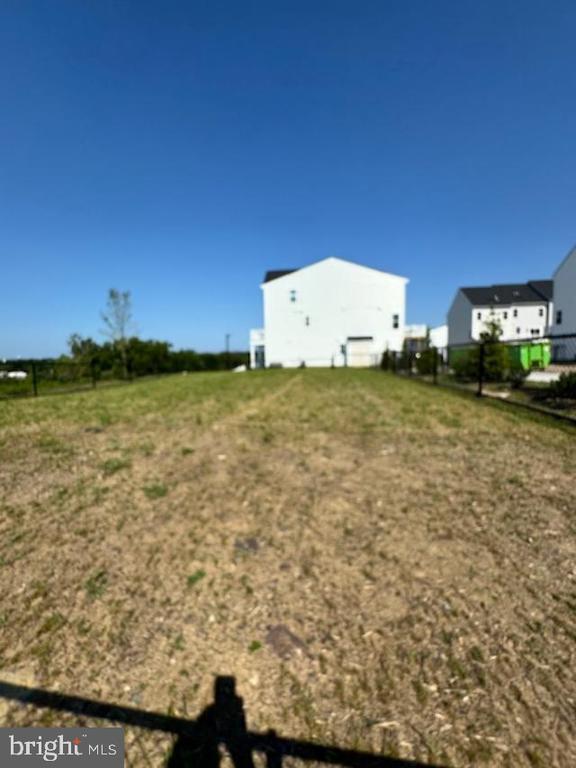 Building Photo - 701 Platinum Dr