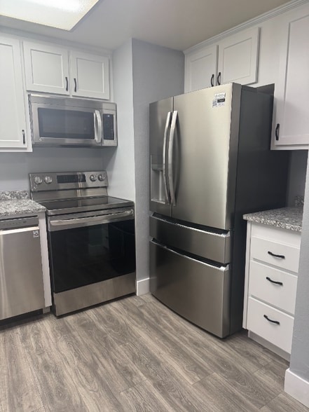 Building Photo - 325 Standiford Ave