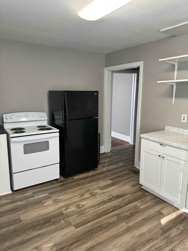 Building Photo - 3932 Montgomery Ave