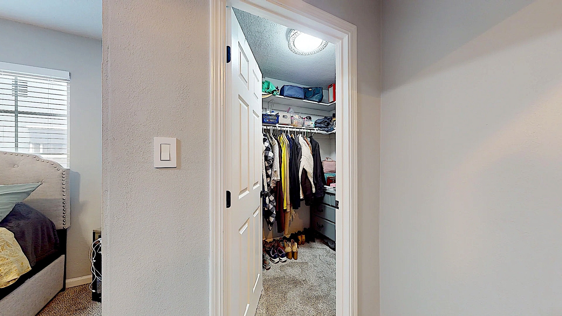 Building Photo - 204 N Santa Ana Ave