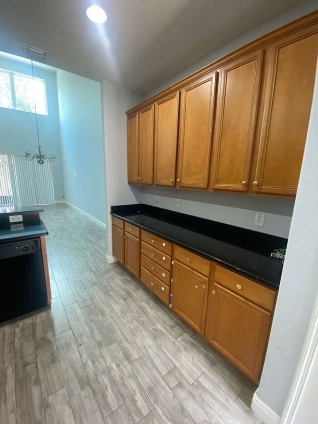 Building Photo - 3bed/2.5bath Townhome for Rent in Beautifu...