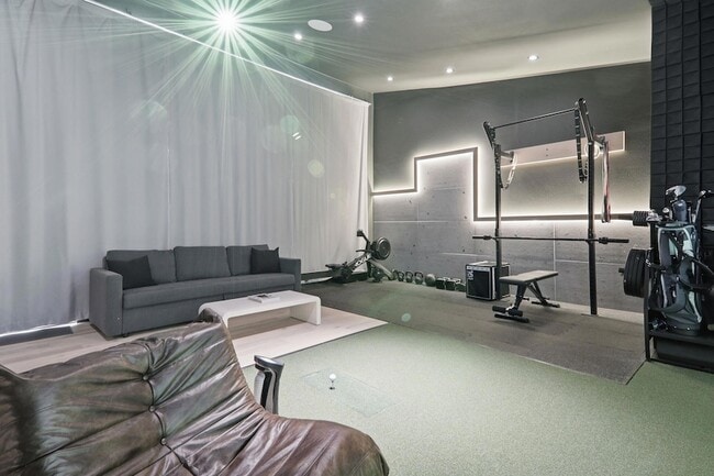 Building Photo - 201 Kahana Ln