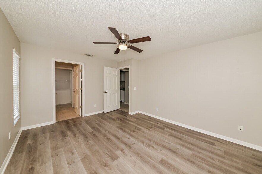 Building Photo - 4637 72nd Ct E