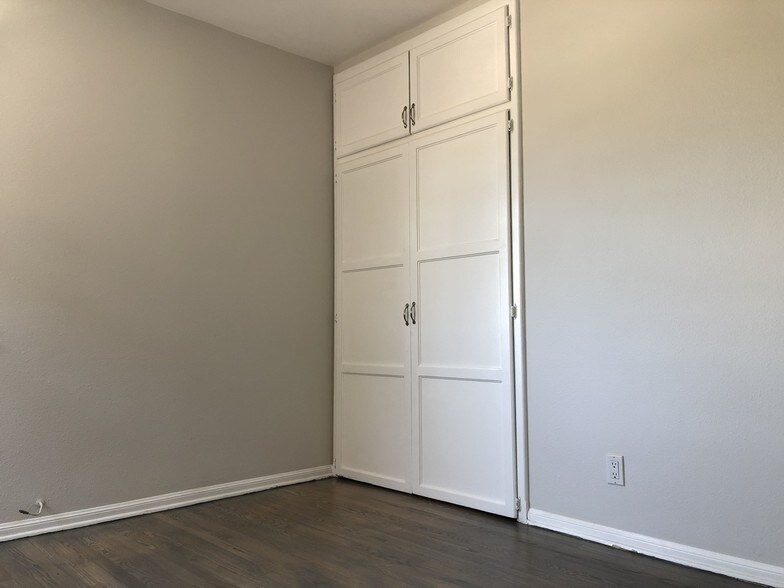 Bedroom closet - 1033 Pearl St