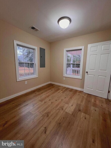 Building Photo - 2073 Warrenton Rd