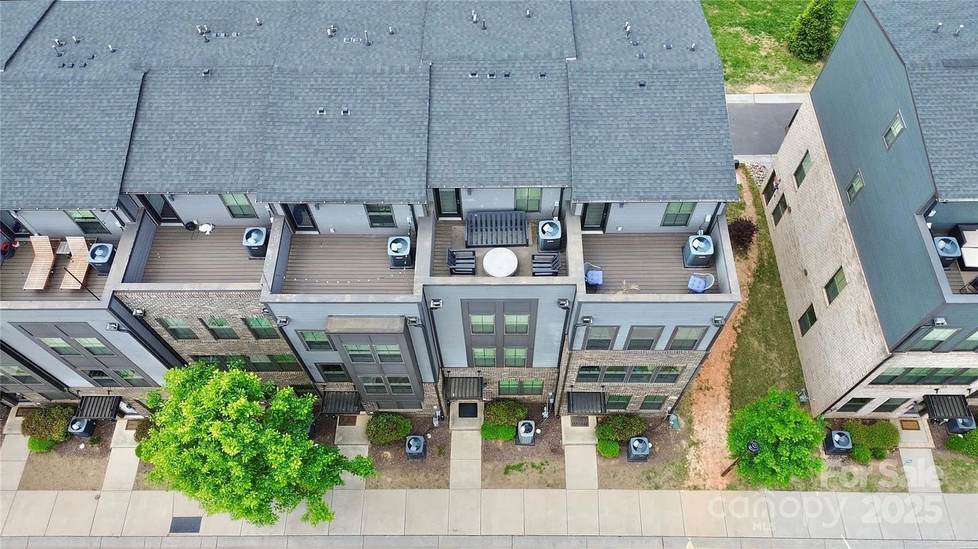 Building Photo - 317 Music Hall Wy