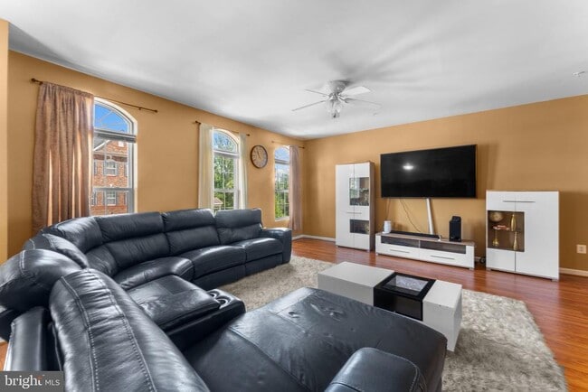 Building Photo - 15305 Kettlebaston Ln