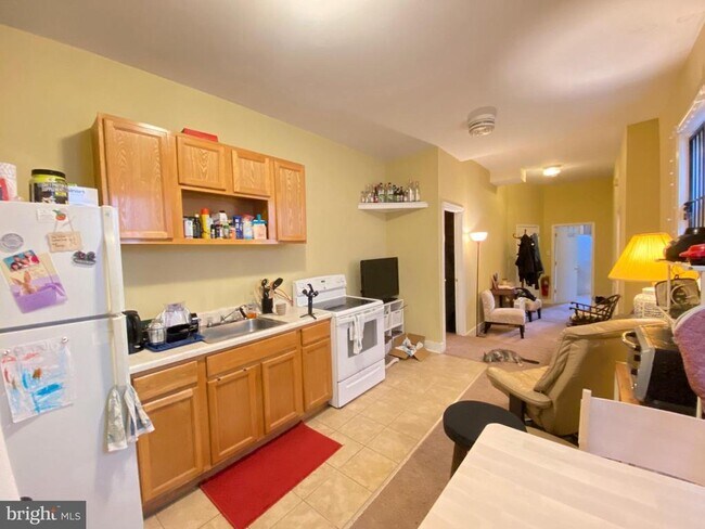 Building Photo - 1435 W Norris St