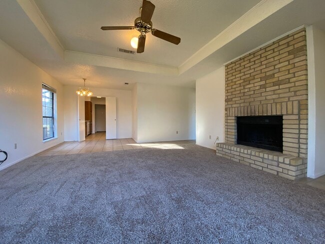 Building Photo - Duplex