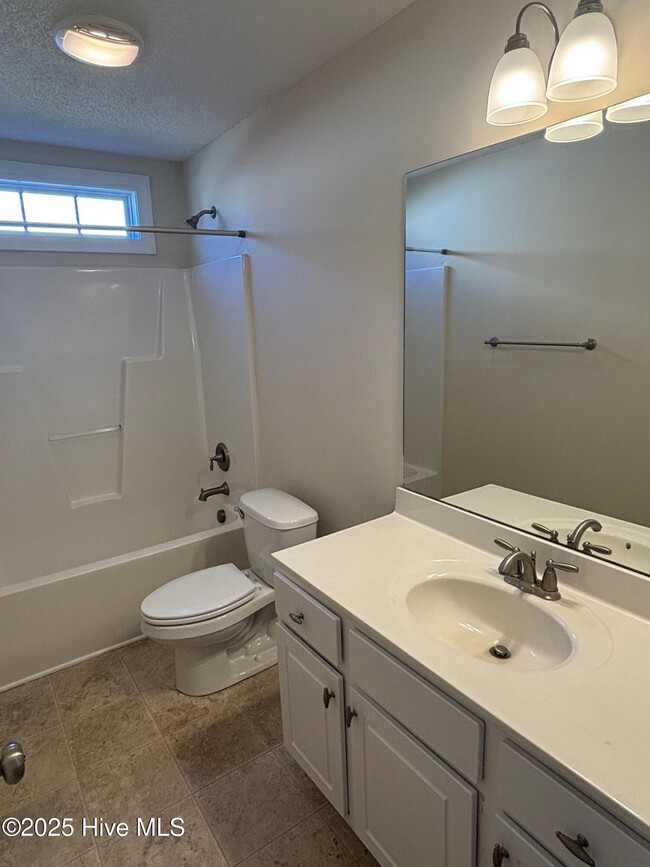 Building Photo - 2321 Sadler Dr