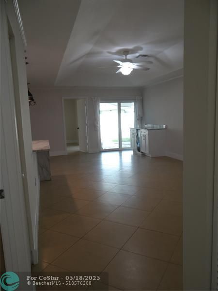Building Photo - 4036 Eastridge Cir