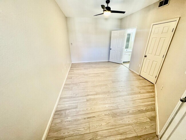 Building Photo - Limited-Time Offer! Rent by April 1st and ...