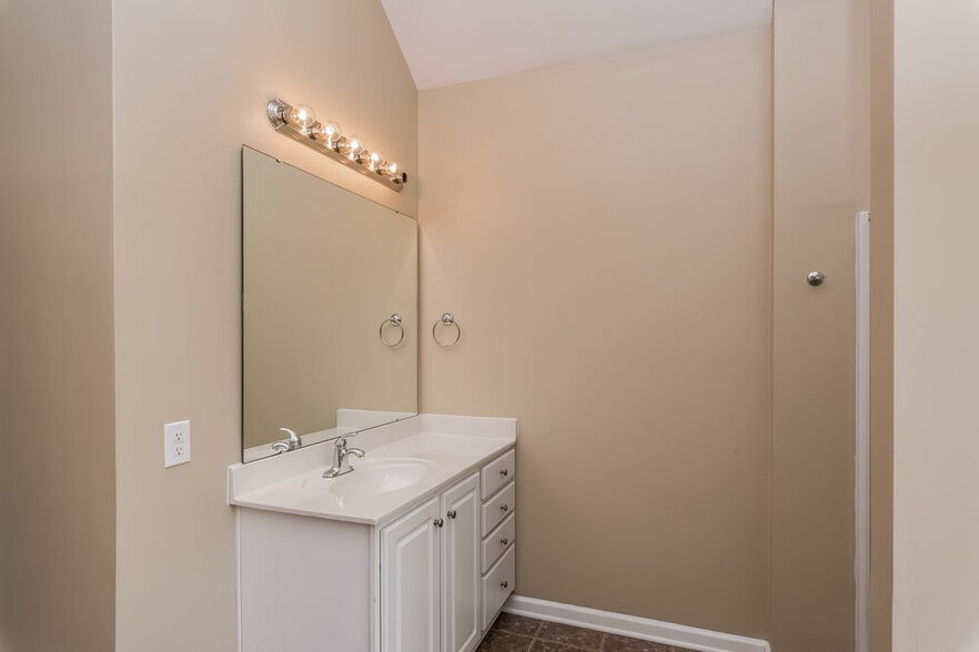 Building Photo - 13633 Porter Creek Rd