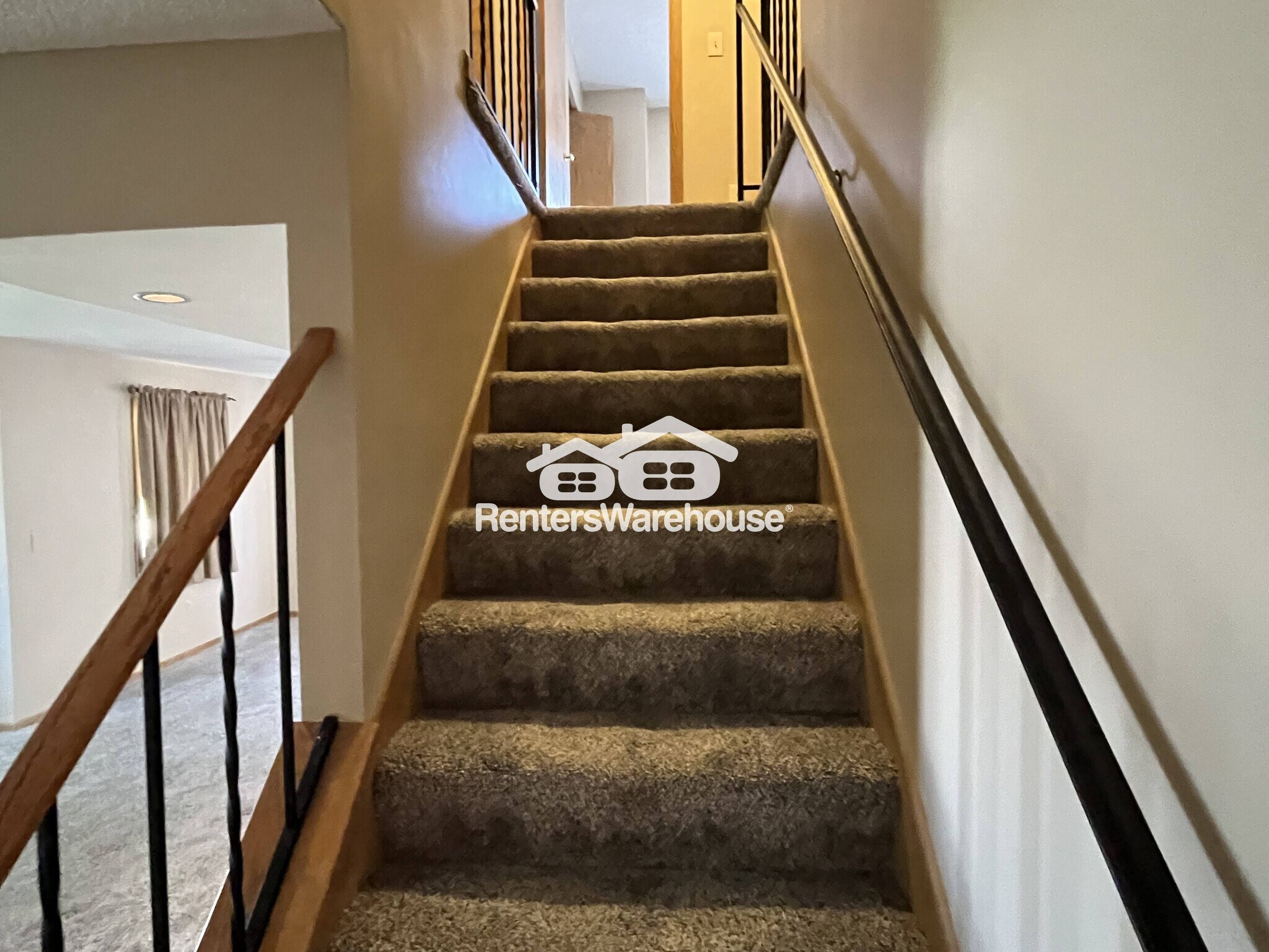 Building Photo - 15870 Griffon Path
