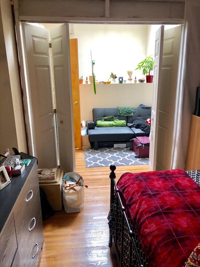 Building Photo - 450 7th St