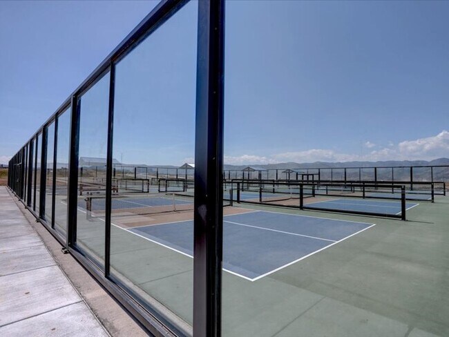 Building Photo - 8800 Hugo Dr