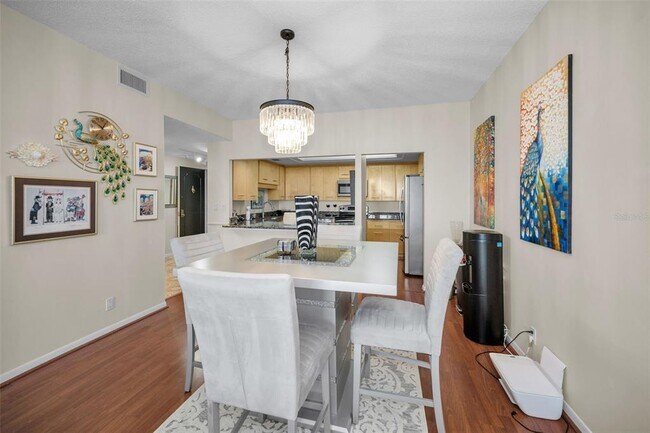 Building Photo - 8 Belleview Blvd