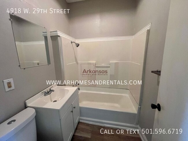 Building Photo - 4918 W 29th St