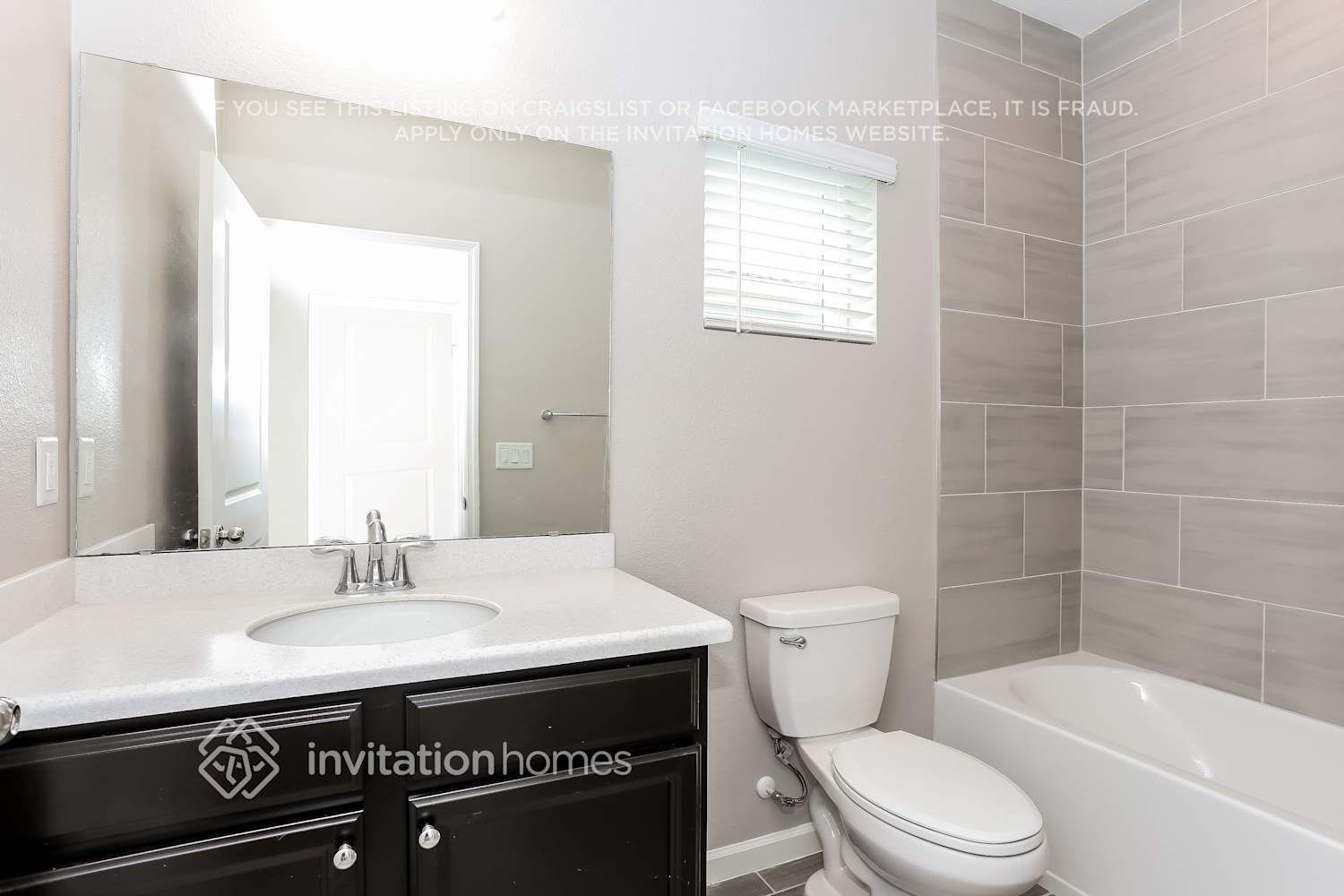 Building Photo - 9848 Lemon Grass Ln