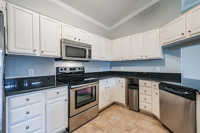 Building Photo - 2111 Welch St