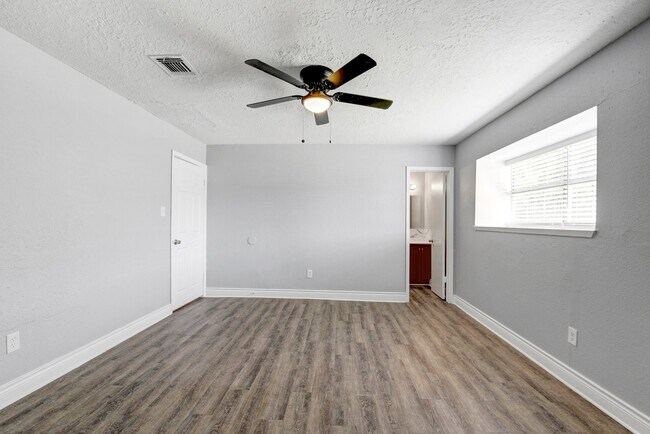 Building Photo - 128 Goodson Dr