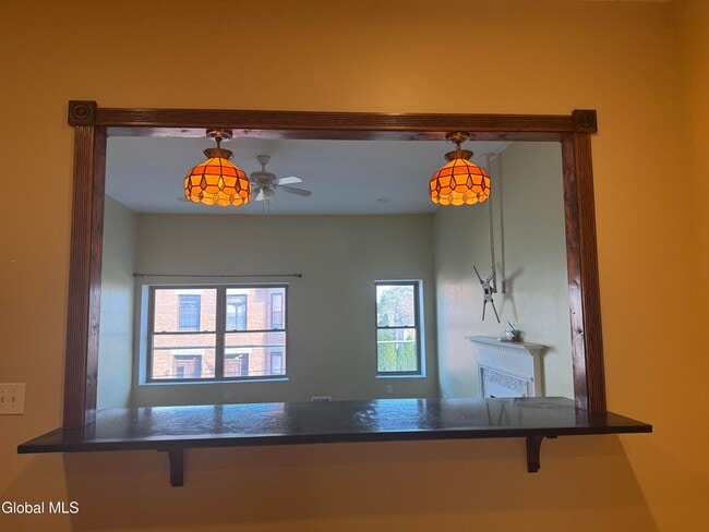 Building Photo - 610 23rd St