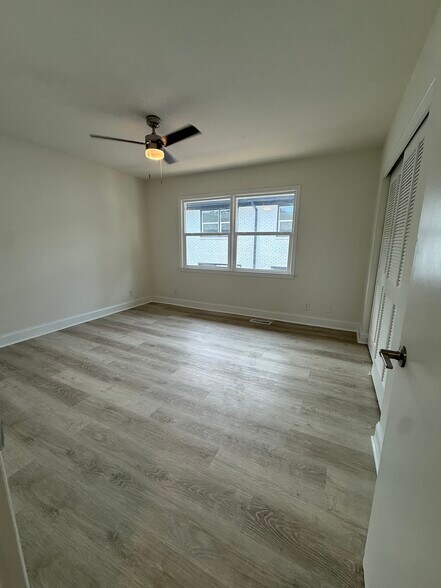 Building Photo - 1169 Boulevard