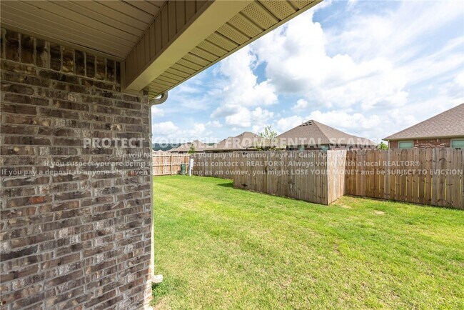 Building Photo - 4765 W Wales Dr