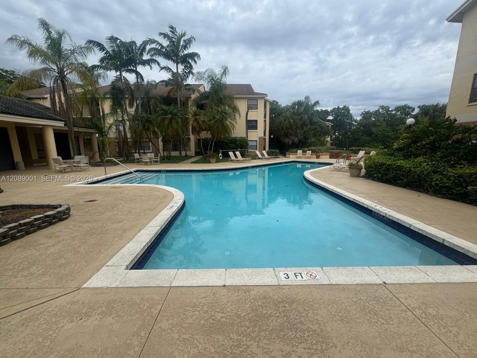 Building Photo - 9999 Summerbreeze Dr