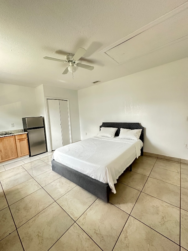 Building Photo - 226 E Cedarwood Cir