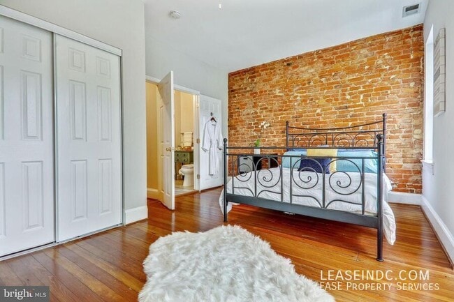 Building Photo - 766 Harvard St NW