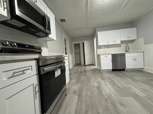 Building Photo - 1158 Howard Ave