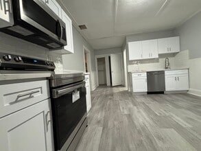 Building Photo - 1158 Howard Ave