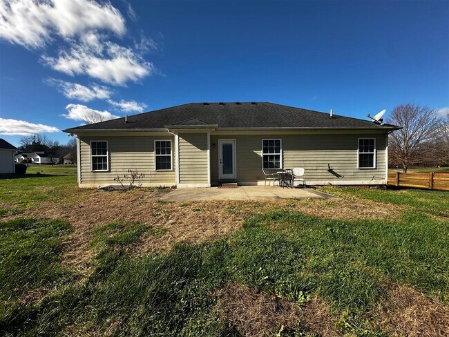 Building Photo - 484 Crossfield Way