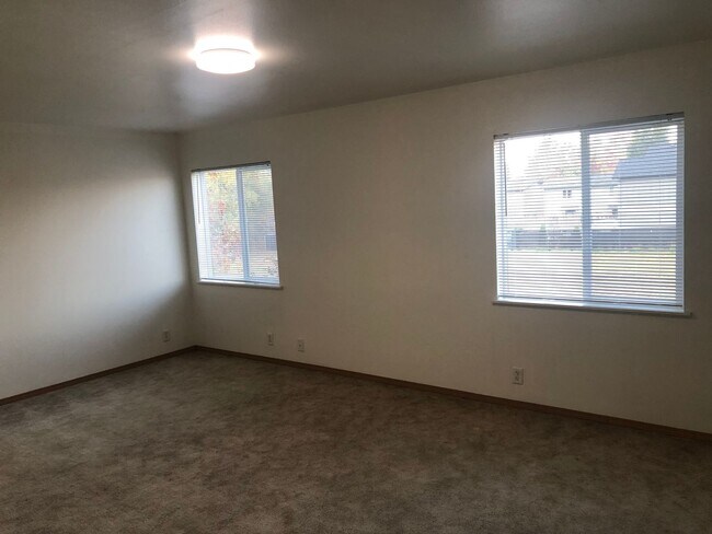 Building Photo - 226 S 59th St