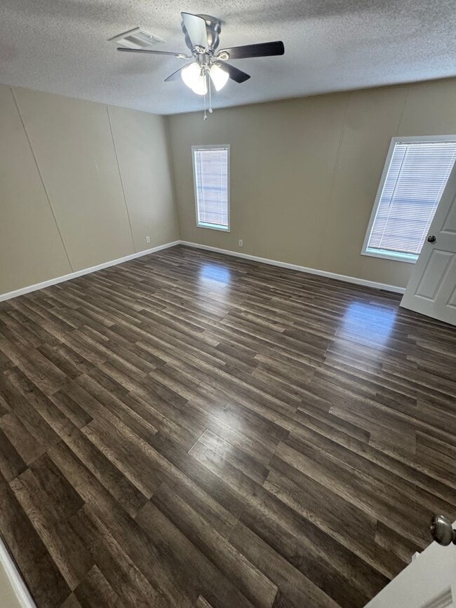 Building Photo - Navarre Home for rent!