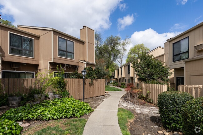 exterior - Vintner Condominiums