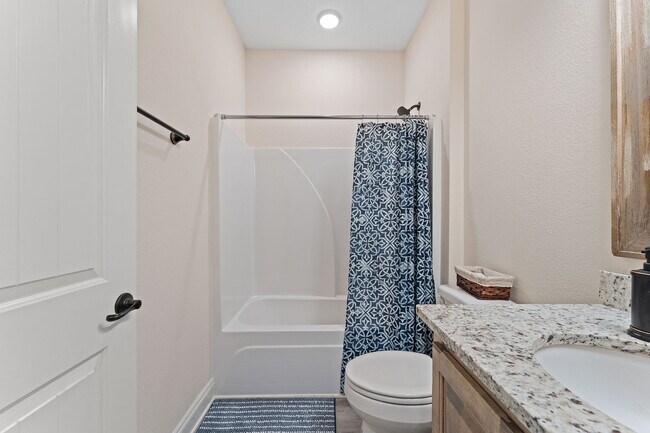 Building Photo - 5568 Micanopy Dr