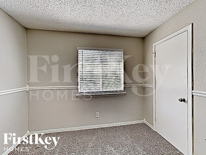 Building Photo - 7505 Evergreen Dr