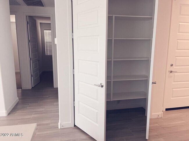 Building Photo - 31962 N 125th Ave