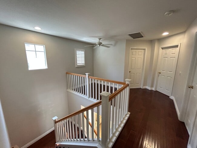 Building Photo - Beautiful 4 Bed 3 Bath Fullerton Home with Office