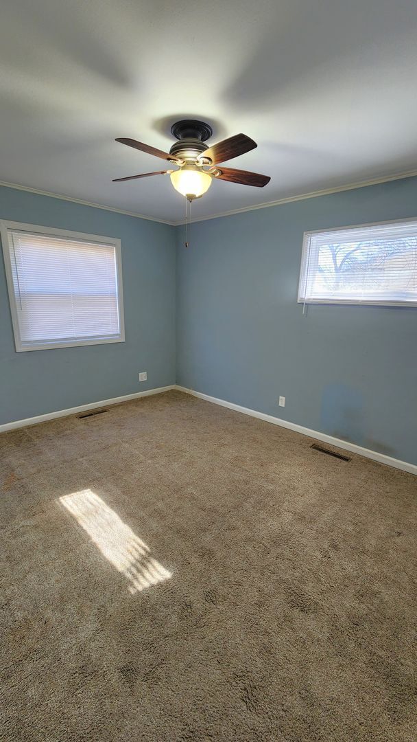 Building Photo - Updated 3BR SW Rancher with oversized garage priced right!