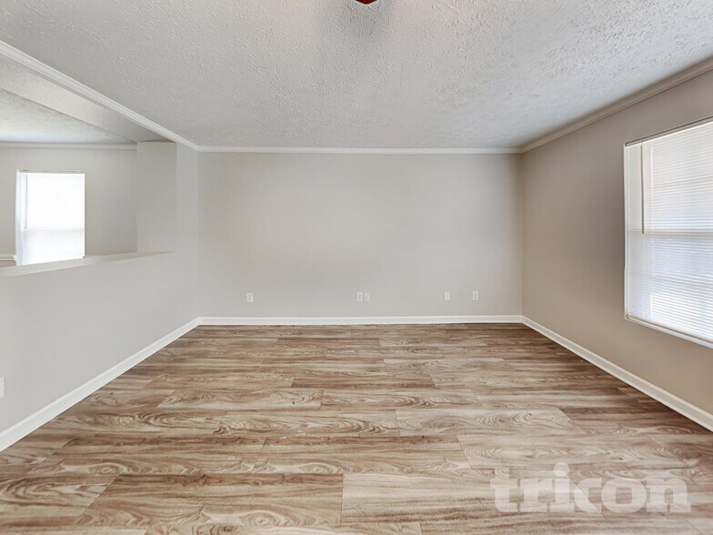 Building Photo - 1024 Tradewinds Dr