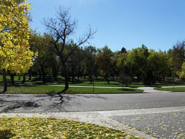 Building Photo - 8418 Everett Way