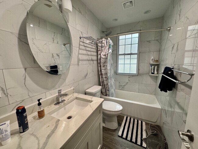 Building Photo - 62 Manet Rd